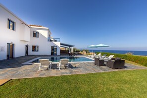 Exterior - Diana Seaside Villas (Pomos)