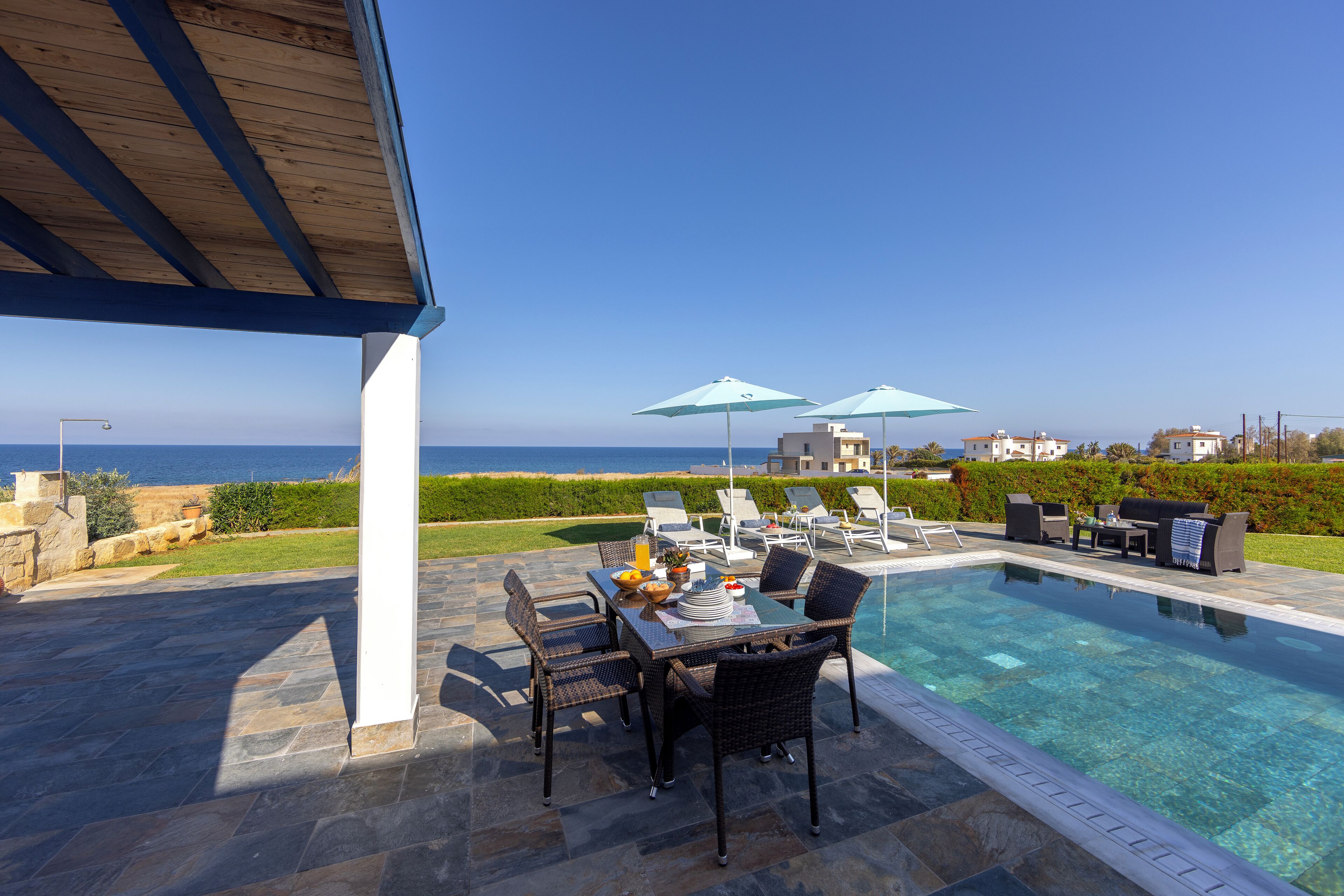 3 Bedroom Villa with Sea View and Private Swimming Pool | Terrasse/patio