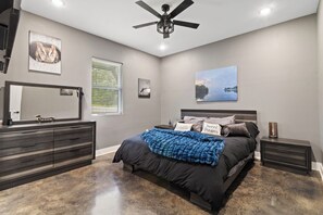 3 makuuhuonetta, ilmainen Wi-Fi, vuodevaatteet