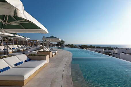Sandblu Santorini, LXR Hotels & Resorts