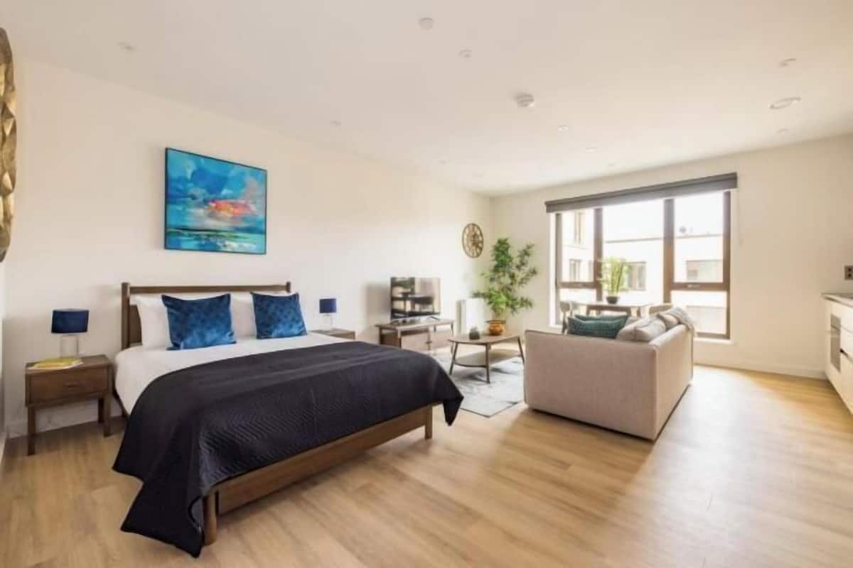 1 bedroom, desk, iron/ironing board, free WiFi