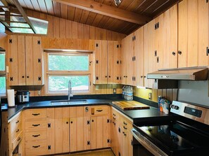 雪櫃、微波爐、焗爐、爐具