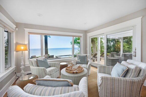 スマートテレビ、暖炉