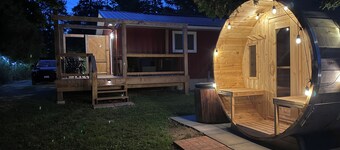 Cardinal Landing – Private Luxury Getaway with Sauna, Cold Plunge & Nature