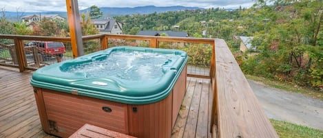 Tina de hidromasaje al aire libre