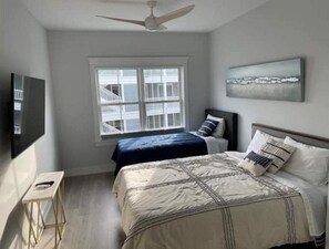 6 soverom, skrivebord, reiseseng for barn og wi-fi