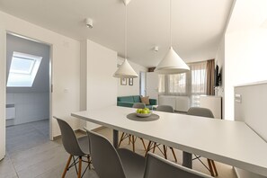 Familie appartement, balkon | Woonruimte | Lcd-televisie