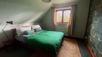 4 bedrooms, individually decorated, individually furnished, free WiFi