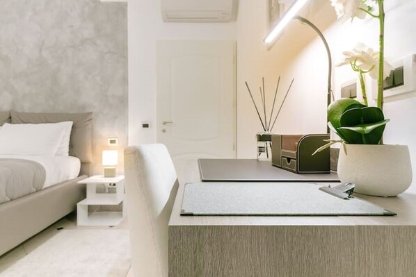 1 室のベッドルーム、WiFi