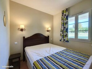 1 chambre, fer et planche Ă repasser, Wi-Fi, draps fournis