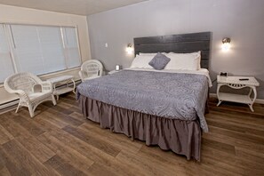 Deluxe kamer | Een laptopwerkplek, een strijkplank/strijkijzer, gratis wifi, beddengoed