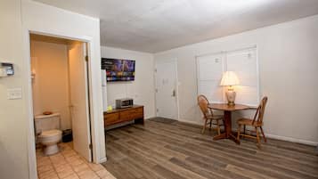 Family Room | Bathroom