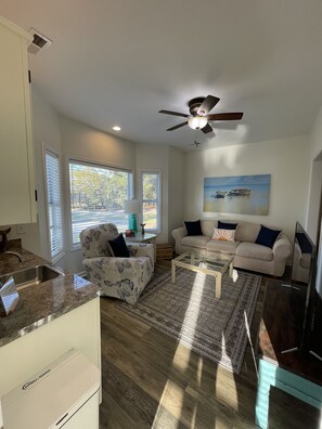 Smart TV - Completely Remodeled Luxury Sea Trail Condo on Golf Course. Close to Beach! (Sunset Beach)