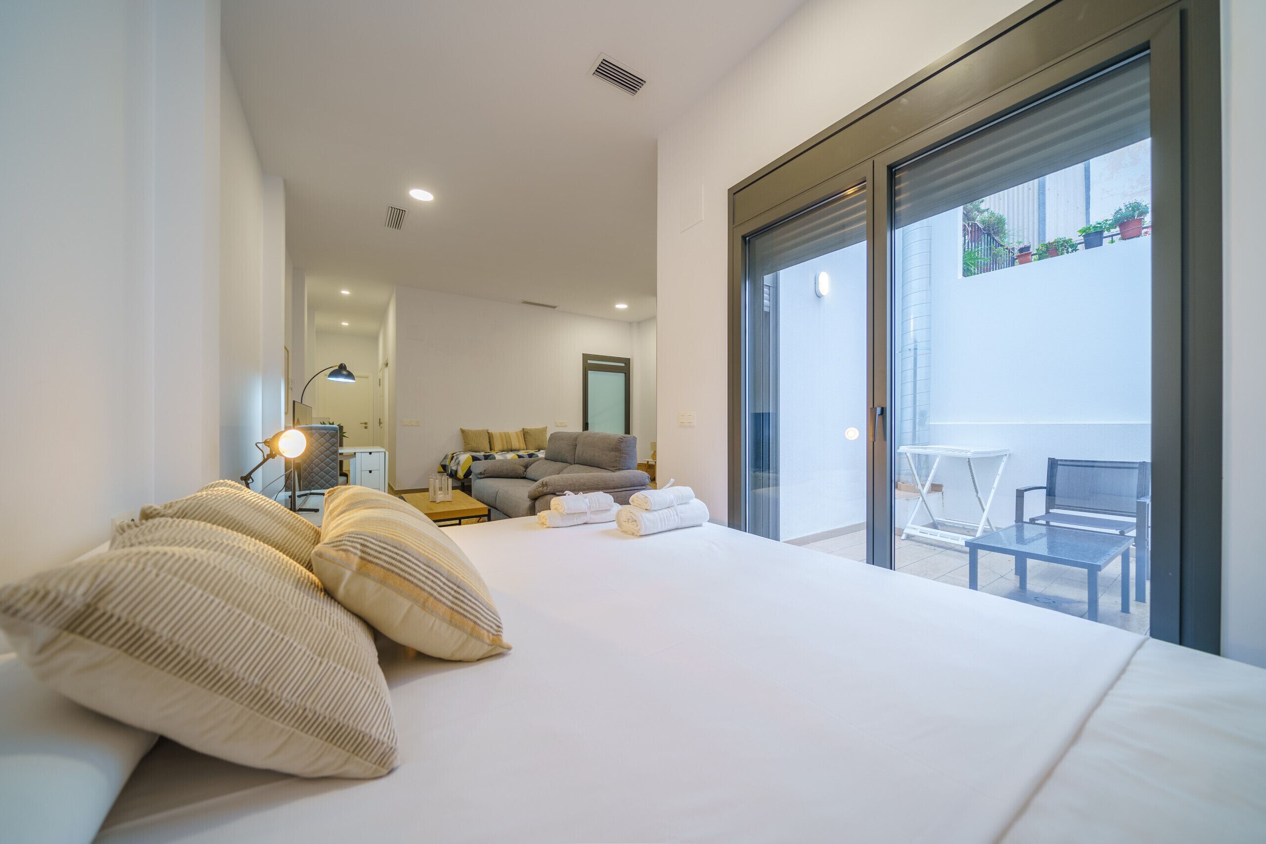 Iron/ironing board, free WiFi, bed sheets