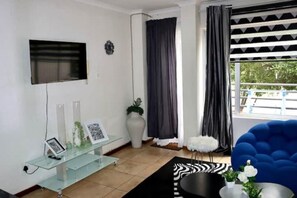 Living area - Feels Like Home, Sandton (Sandton)