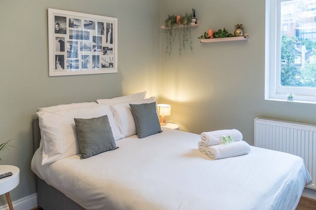 3 chambres, fer et planche à repasser, lit parapluie, Wi-Fi gratuit