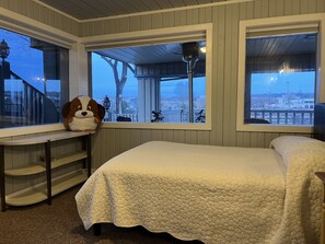 6 chambres, fer et planche à repasser, Wi-Fi, draps fournis