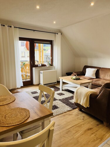Gemütliche Maisonette Wohnung mit Terrasse und Balkon an der Romantischen Straße