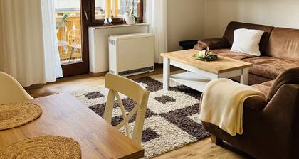 Gemütliche Maisonette Wohnung mit Terrasse und Balkon an der Romantischen Straße