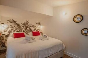 1 bedroom, iron/ironing board, WiFi, bed sheets - Paris 9ème - Superbe Loft Avec Terrasse Privative (Paris)