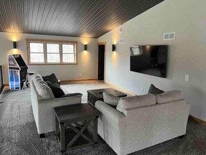 Smart TV, video games