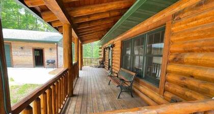 Private Log Cabin near Lake Arbutus and ATV trails