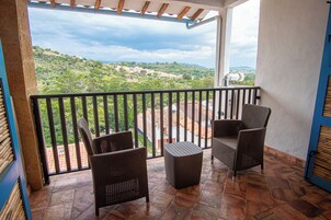 高级双人房 | 阳台景观