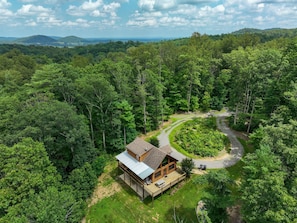 Exterior - Hot tub, Firepit, Beautiful Mountain Views! (Stanardsville)