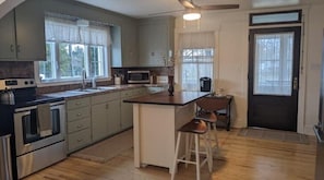 Fridge, microwave, oven, stovetop - Mine Ridge House; Buggy watching and farm views. 15 min drive to Sight and Sound (Kinzers)
