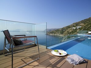 Villa | Pool | Outdoor pool - Remarkable 6-bed Villa in Rodia - Villa Epavli (Malevizi)