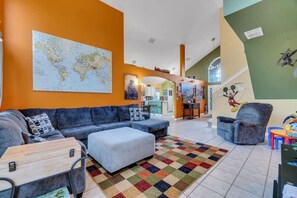 Smart TV, futbolito, estéreo