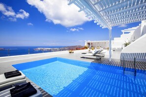 Villa | Pool | Outdoor pool - Immaculate 5-bed With Pool - Villa Eros Sea (Santorini)