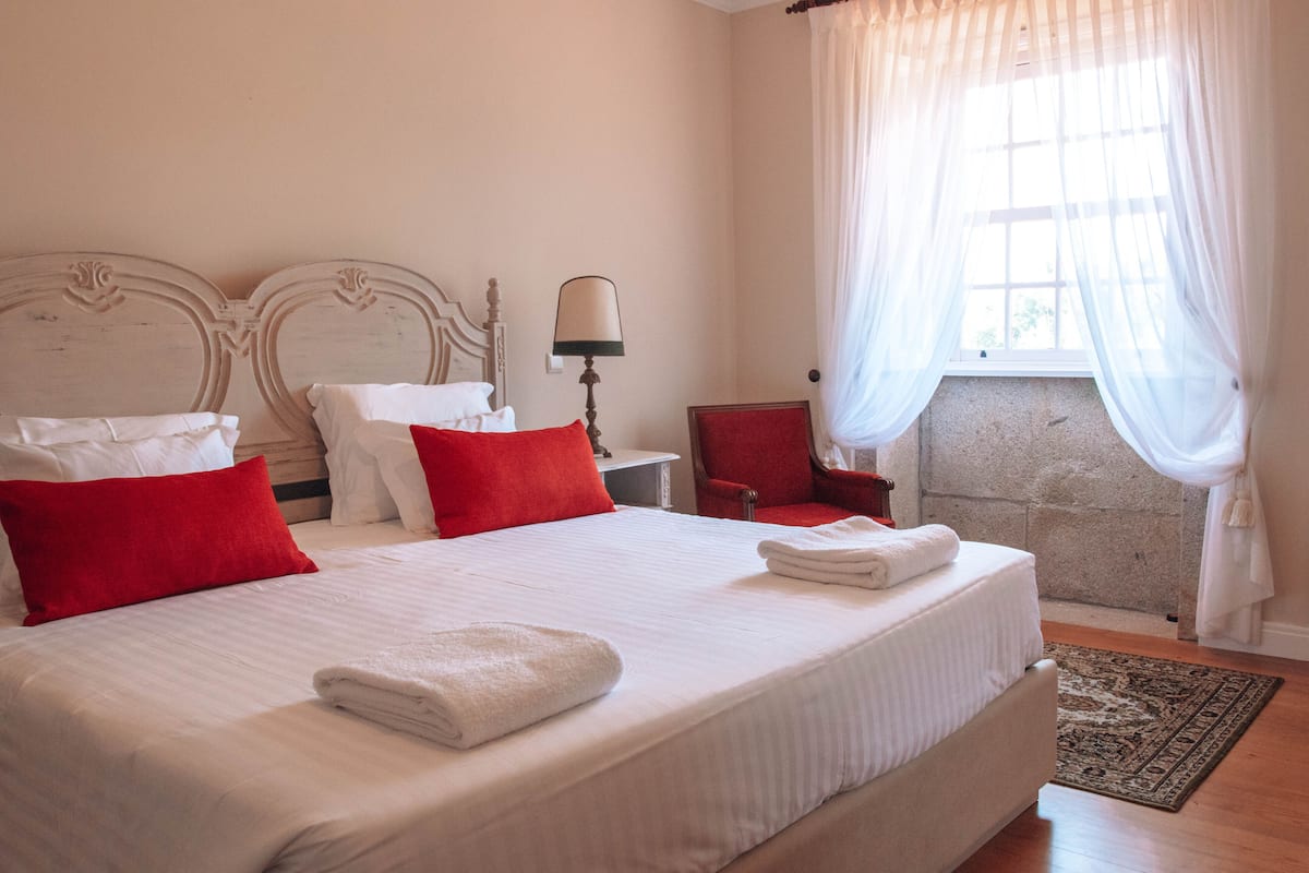 Deluxe Double Room | Free WiFi, bed sheets
