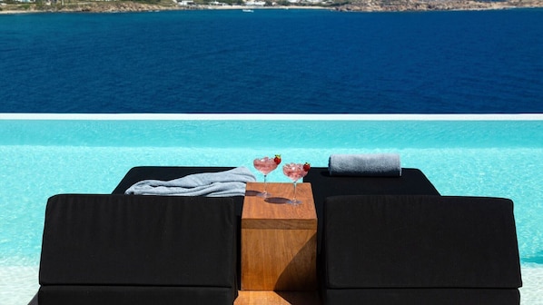 Villa | Pool | Outdoor pool