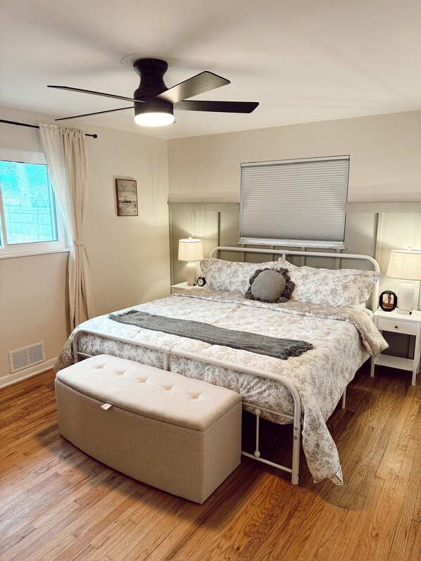 3 bedrooms, desk, travel crib, free WiFi