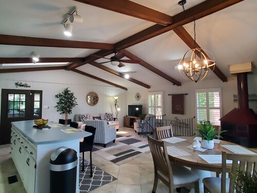 Hot Springs Nature Getaway Lake House on Lake Catherine