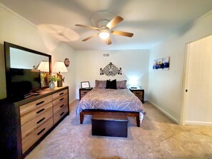7 bedrooms, free WiFi, bed sheets - Hot Springs Nature Getaway Lake House on Lake Catherine (Hot Springs)