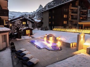 Sauna, hot tub, steam room, body treatments, aromatherapy
