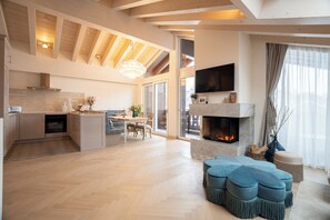 Etoile Penthouse Luxury Apartment Matterhorn View | Living area | 50-cm flat-screen TV with cable channels, fireplace, printers - Mirabeau Etoile (Zermatt)