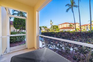 Property grounds - Luxury Ground Floor Condo - Pool - Fitness Center (Cape Coral)