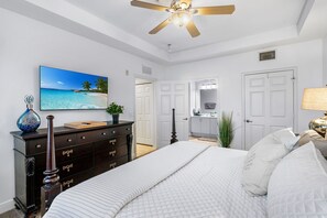 3 bedrooms, free WiFi, bed sheets - Luxury Ground Floor Condo - Pool - Fitness Center (Cape Coral)