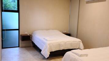 1 bedroom, iron/ironing board, WiFi