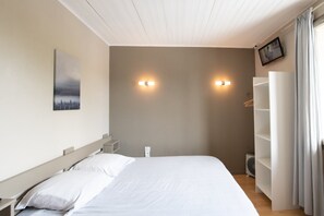 1 quarto, Wi-Fi de cortesia, roupa de cama