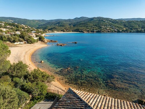 Villa MARE - Waterfront, 3 Bedrooms, Sea View