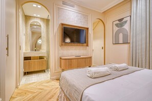 2 bedrooms, iron/ironing board, WiFi, bed sheets - NEW | Suite Opéra | Louvre | CLIM |2 CH (Paris)