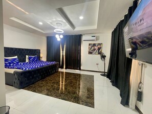 3 bedrooms, laptop workspace, iron/ironing board, free WiFi - Luxury 3bedroom duplex (Lekki)