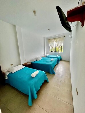Hypo-allergenic bedding, down duvets, free WiFi, bed sheets - Casa de Nelly (Puerto Baquerizo Moreno)