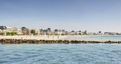 800m from the beach - big house for 8