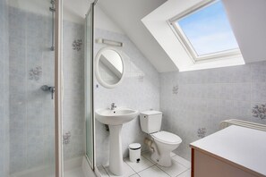 Douche, séchoir à cheveux