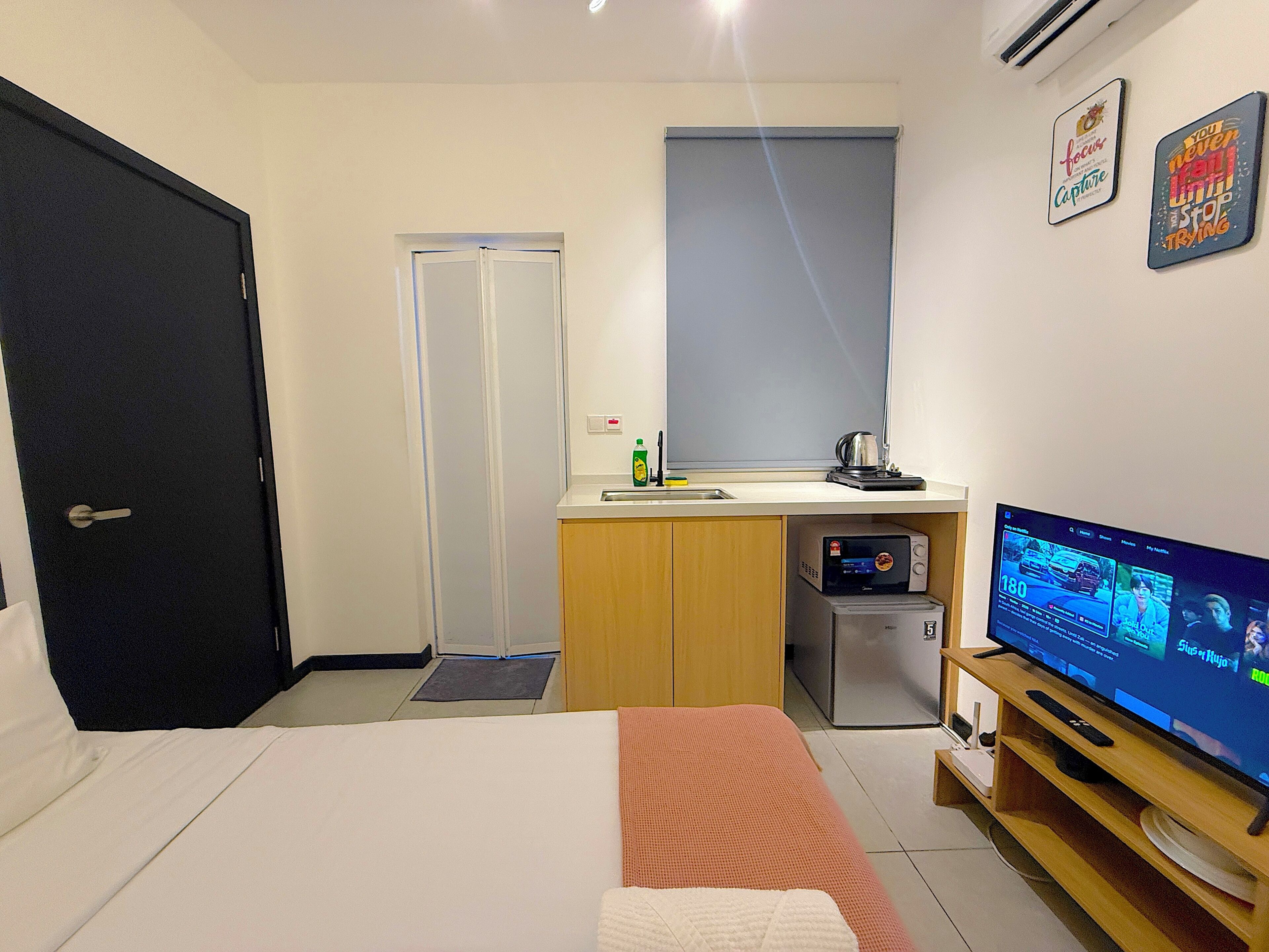 Suite Junior, 1 grand lit, non-fumeur, four à micro-ondes | Literie de qualité, décor unique, ameublement unique